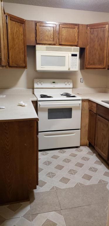 Building Photo - 229 E 14th St Rental