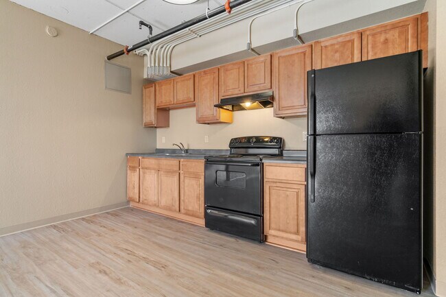 E Street Flats - Student Housing