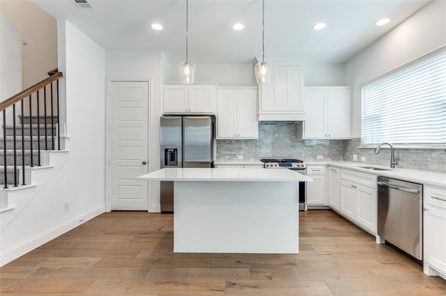 Building Photo - 6344 Oakbend Cir Unit 2