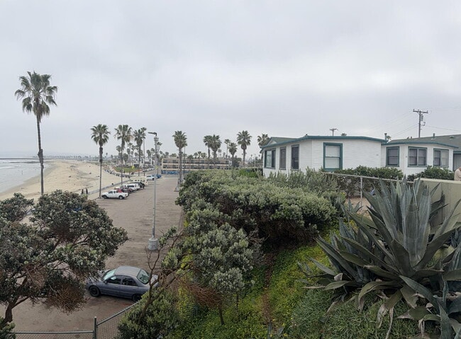 Photo - !!! OPEN HOUSE !!! - Sunday 3/29 - 12:00pm to 4:00pm Unidad 25