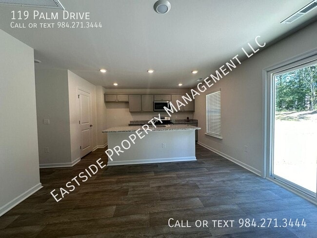Photo - 119 Palm Dr