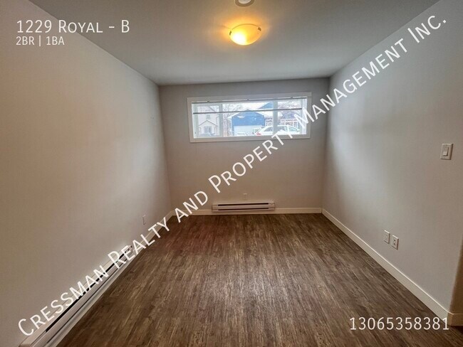 Photo - 2 Bed, 1 Bathroom Basement Suite! Unit B