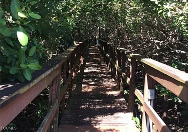 Building Photo - 5713 Foxlake Dr Unit 5