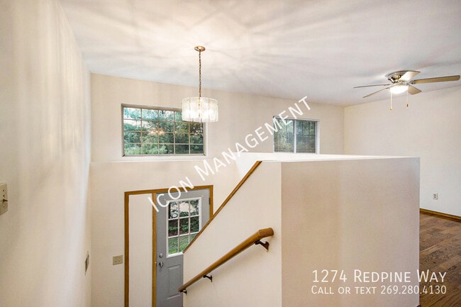 Photo - 1274 Redpine Way
