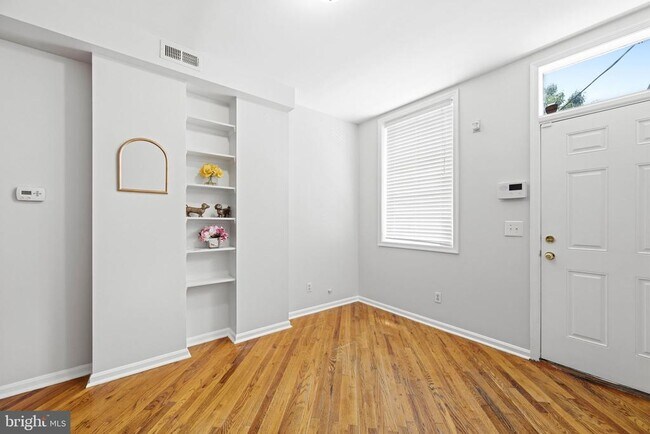 Photo - 928 N Bambrey St