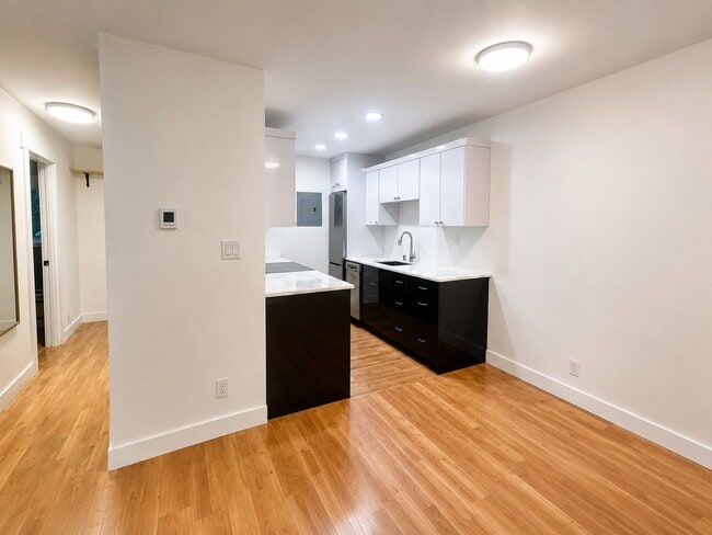 Photo - 2bd/1ba Seattle Condo Unit 104