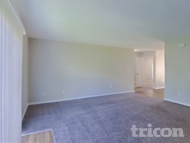 Photo - 1833 Murdoch Dr