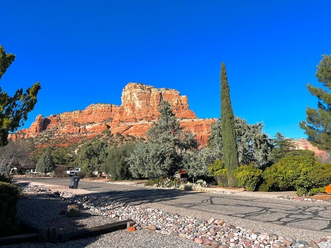 HOUSE-VILLAGE OF OAK CREEK - HOUSE-VILLAGE OF OAK CREEK