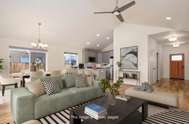 Photo - 306 E Rapp Rd