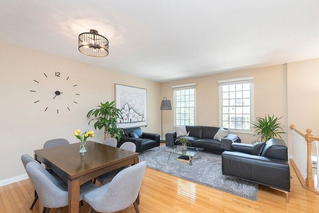 Photo - Beautiful 3 Bed Townhome In the Heart Of Village Of West Clay!