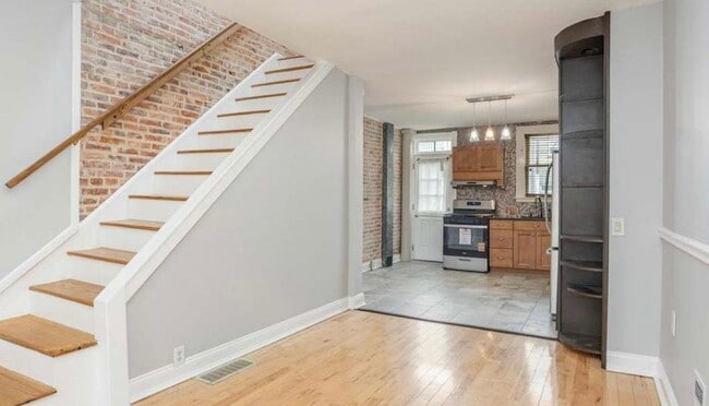 Photo - 1011 S Robinson St