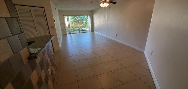 Photo - 6272 NW 186th St Unidad 108