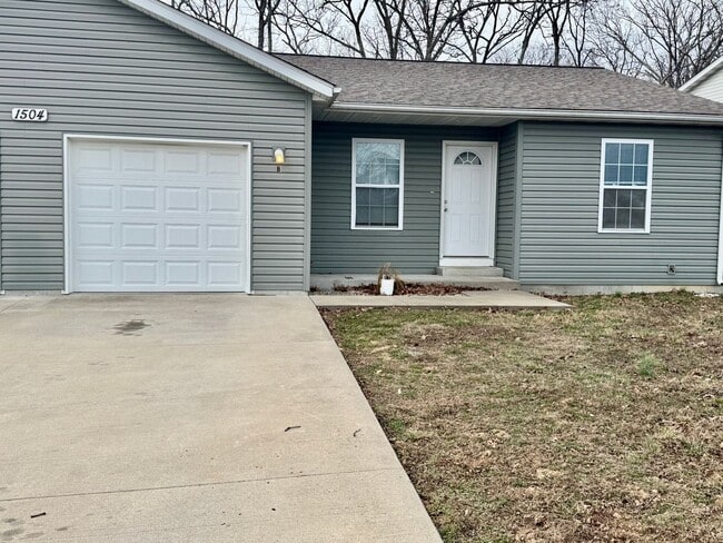 Photo - 3 Bedroom 2 bath duplex