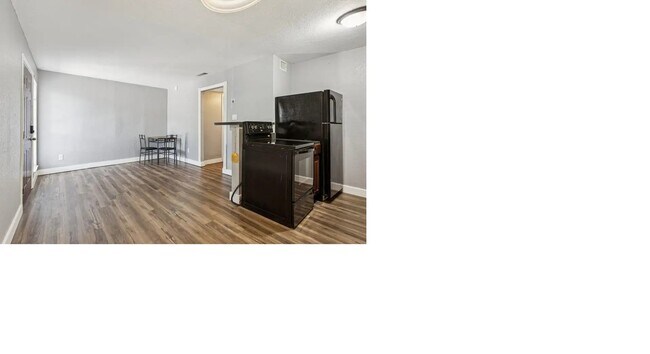 Photo - 1108 E Tucker St Unidad Room 212
