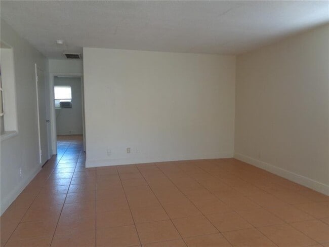 Photo - 3640 NE 1st Ave. Unit 1