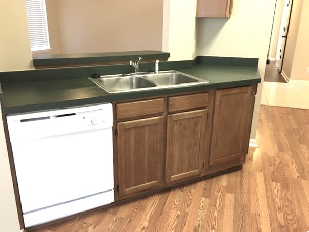 Photo - 16 Mallorys Way