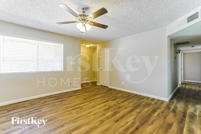 Photo - 171 W Jasper Dr