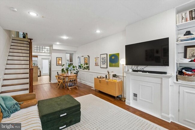 Photo - 1555 E Palmer St