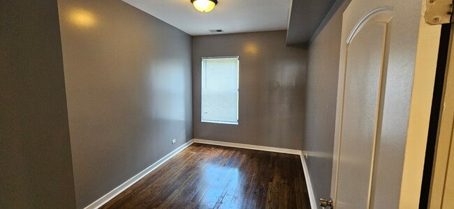 Photo - 6846 S Cornell Ave Unit 2S