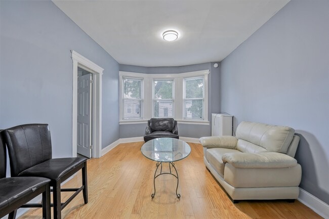 Photo - 26 Montrose Terrace Unit 2