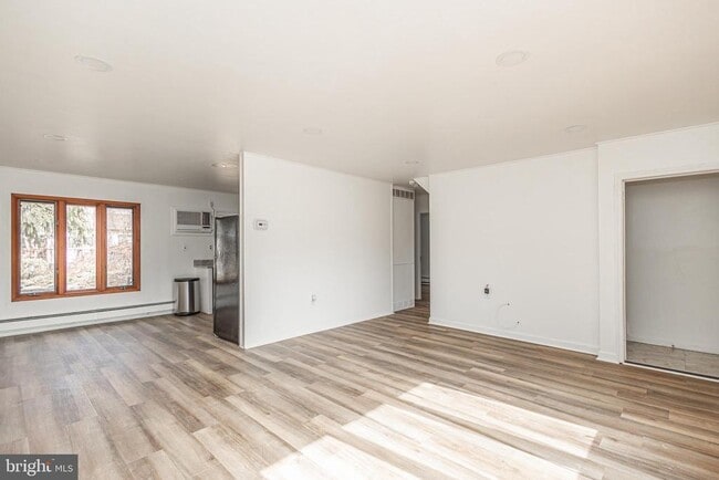 Photo - 131 Hedge Rd