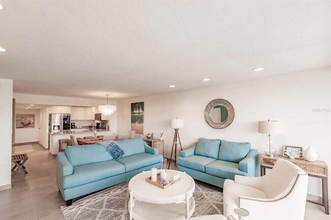 Photo - 1125 W Peppertree Dr Unit 407