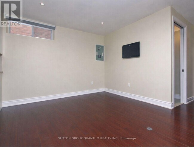 Photo - 148 Mavety St