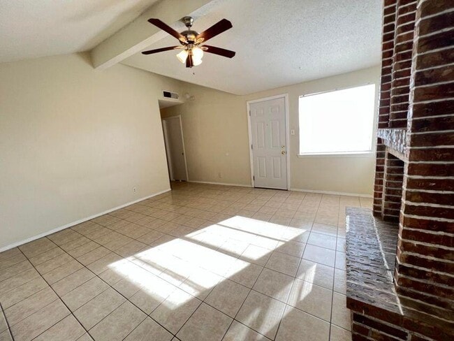 11812 Tracy Austin Ln