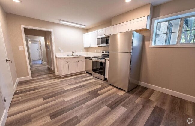 Building Photo - 1449 Hillside Dr Unit B Rental