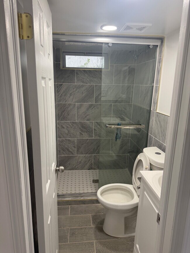 Photo - 25 Bonnybill Dr Unit LL