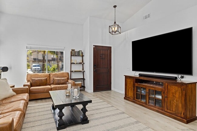 Photo - 286 Glendale Ave