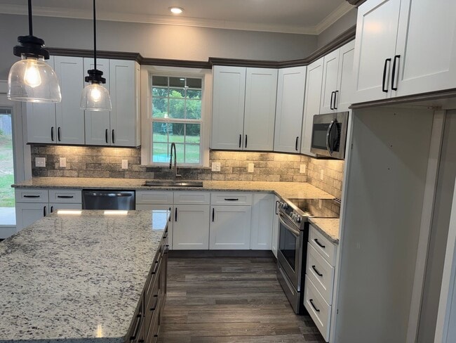 Photo - Modern 3-bed/2-bath!