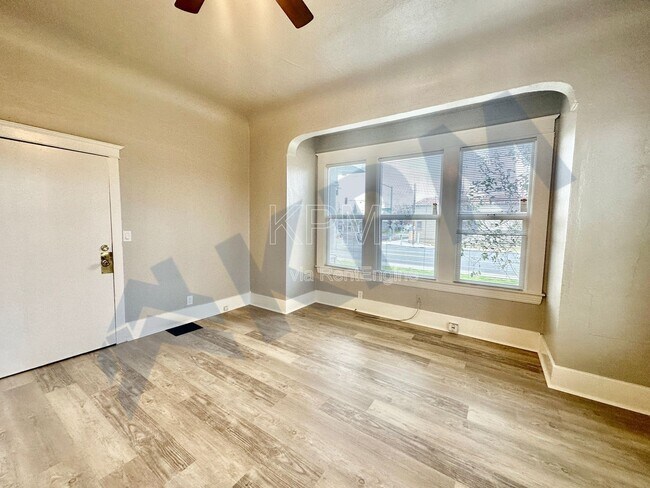 Photo - 121 E Lockeford St Unidad 2