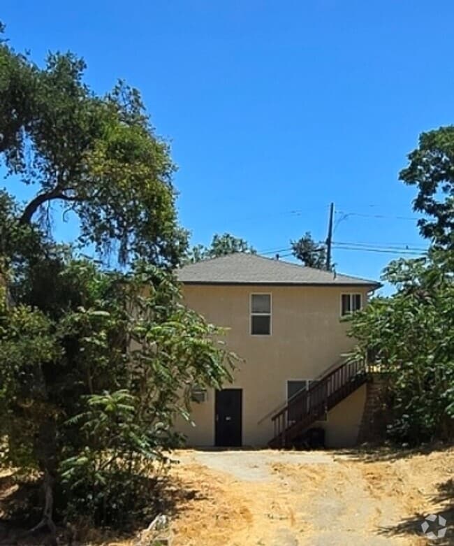 Building Photo - 545 3rd St Unit B Rental