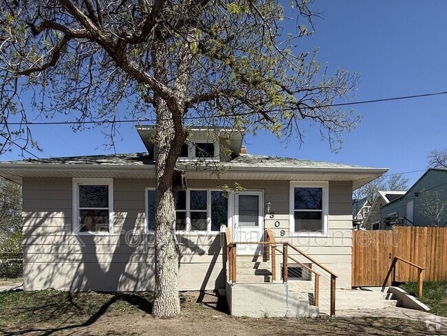 Building Photo - 309 10th St N Rental