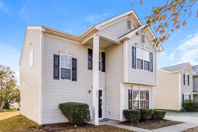 Photo - 1024 Penncross Dr