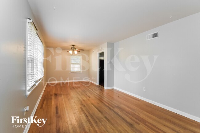 Photo - 1458 S White Station Rd