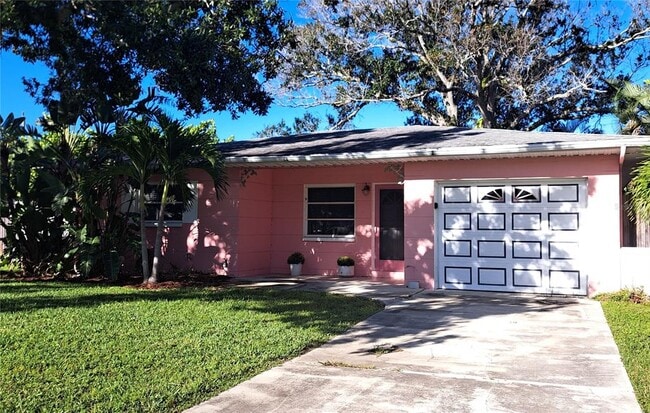 Photo - 2715 45th St S