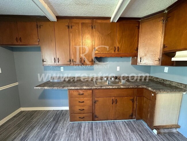 Photo - 202 Olive-