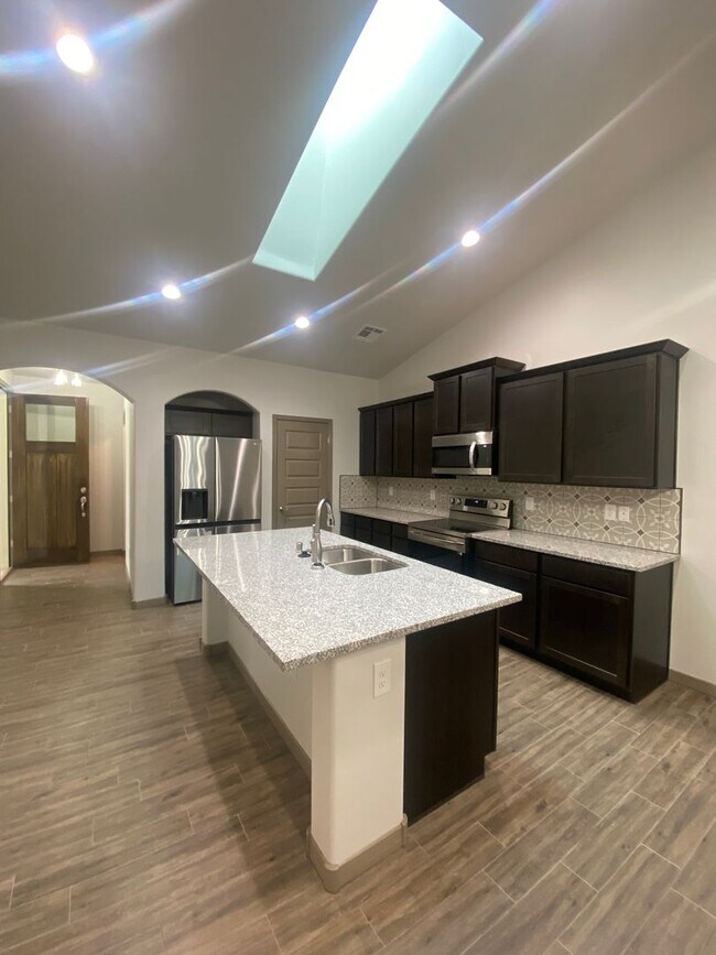 4027 Apache Pine Pl Unit C