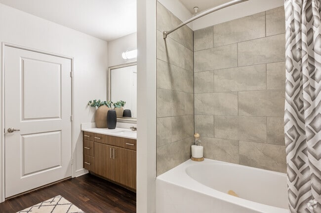 1BR, 1BA - 681SF