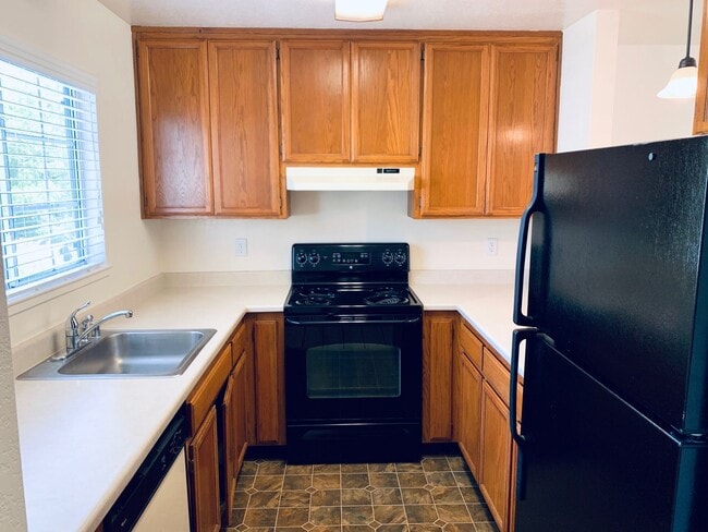 Photo - One Bedroom One Bath Spacious Unit with Large Enclosed Patio