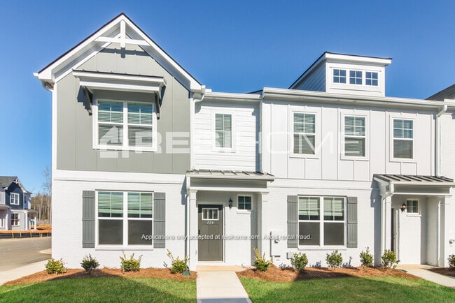 Building Photo - 445 Emerald Ln
