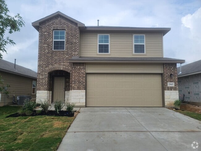 Building Photo - Spacious 4BR House in New Braunfels