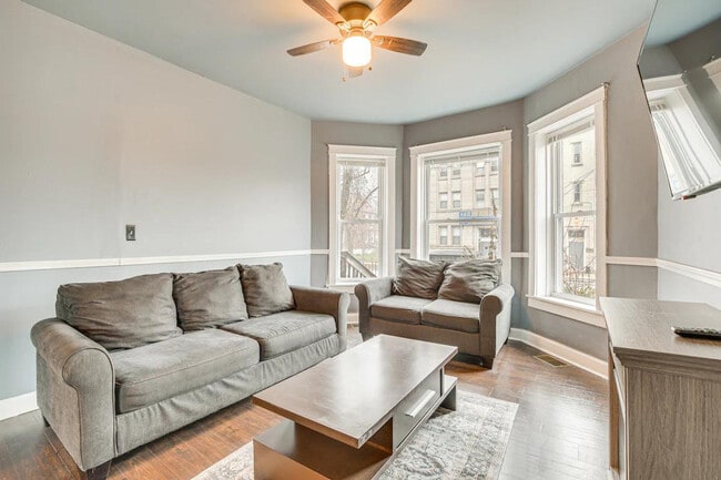 Photo - 7442 S Ingleside Ave Unidad ID1306745P