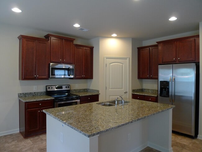 Photo - 3135 Englewood Dr