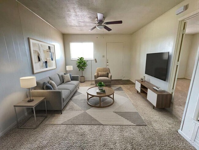 Photo - 807 W Hallmark Ave Unit E