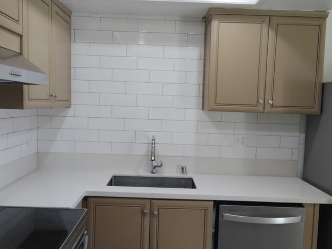 Photo - 12650 Lakeshore Dr