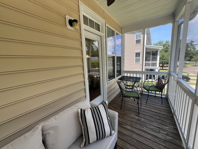 Photo - 3 Bedroom 4 Bath Townhouse in Bolton's Lan...