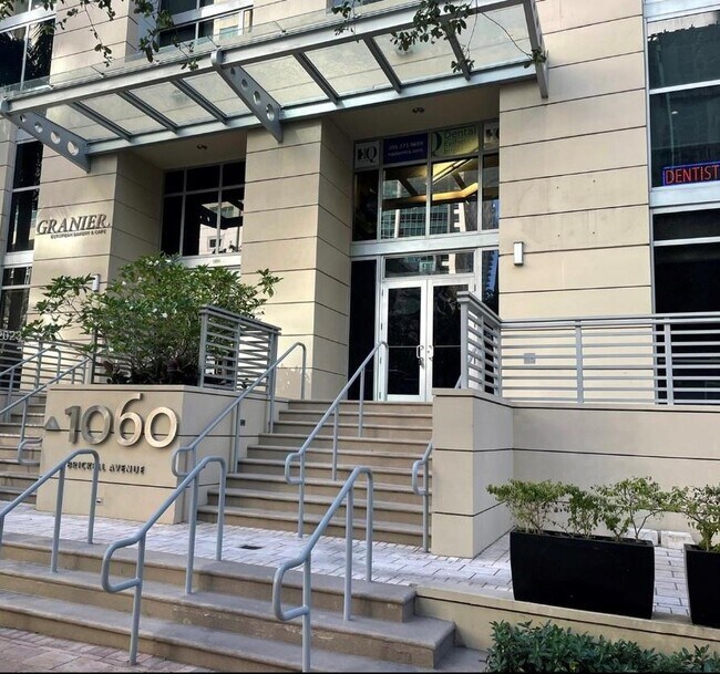 Building Photo - 1050 Brickell Ave Unit 1302